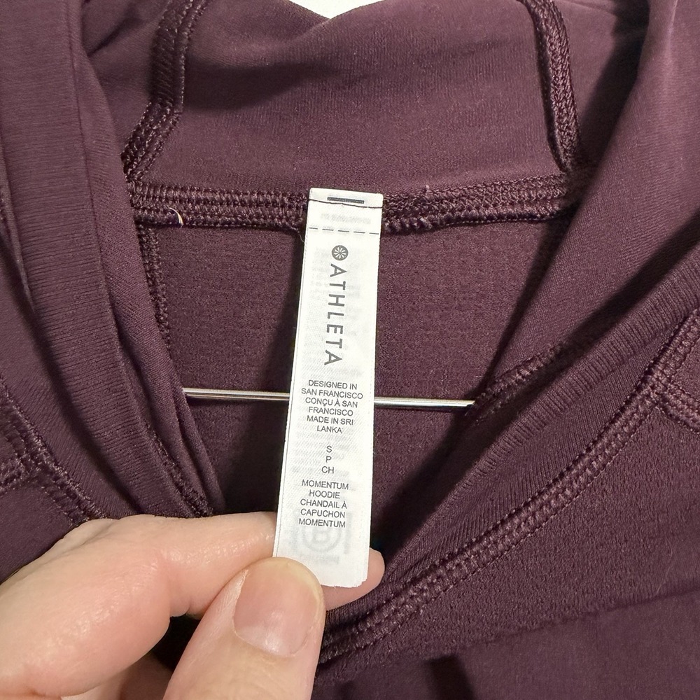 Athleta Momentum Hoodie Womens Small Dark Burgundy Plum‎ Long Sleeve Thumbholes - Picture 3 of 9
